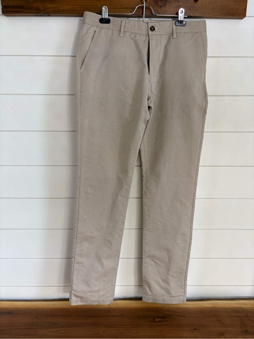 le chateau Men's Light Beige Chino Pants